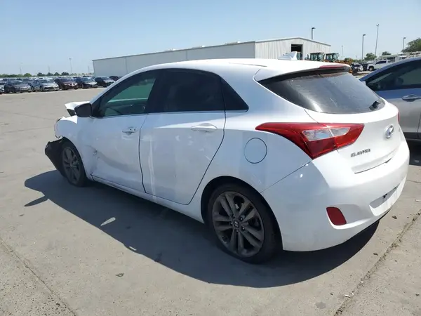 KMHD35LH0GU264678 2016 HYUNDAI ELANTRA - Image 2