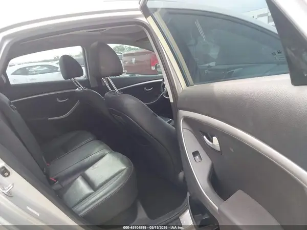 KMHD35LH0GU277561 2016 HYUNDAI ELANTRA - Image 8