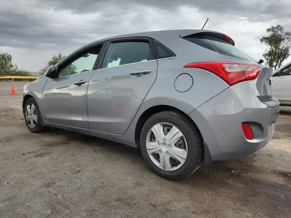 KMHD35LH0GU282209 2016 HYUNDAI ELANTRA - Image 2