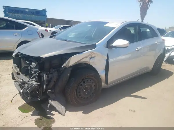 KMHD35LH0GU282789 2016 HYUNDAI ELANTRA - Image 2