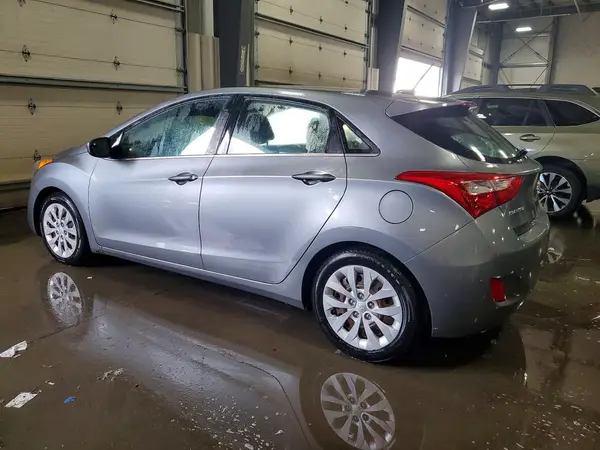 KMHD35LH0GU287328 2016 HYUNDAI ELANTRA - Image 2