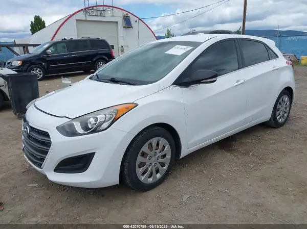 KMHD35LH0GU299513 2016 HYUNDAI ELANTRA - Image 2