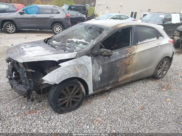 KMHD35LH0GU302944 2016 HYUNDAI ELANTRA - Image 2
