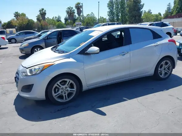 KMHD35LH0GU306198 2016 HYUNDAI ELANTRA - Image 2