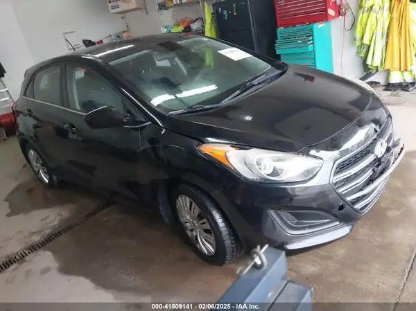 KMHD35LH0GU318786 2016 HYUNDAI ELANTRA - Image 1
