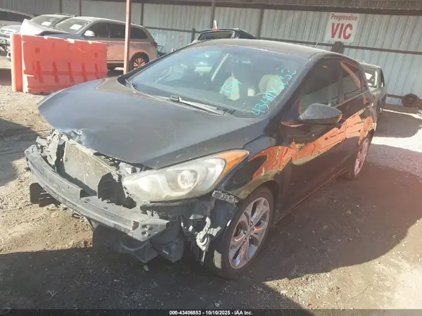 KMHD35LH0GU332364 2016 HYUNDAI ELANTRA - Image 2