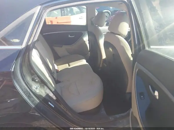 KMHD35LH0GU332364 2016 HYUNDAI ELANTRA - Image 8