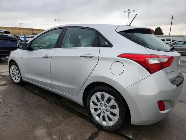 KMHD35LH0GU337502 2016 HYUNDAI ELANTRA - Image 2