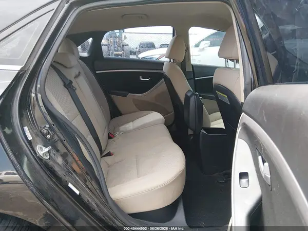KMHD35LH0GU341775 2016 HYUNDAI ELANTRA - Image 8