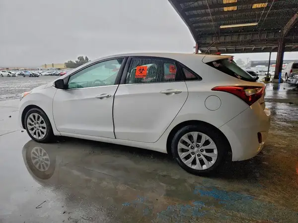 KMHD35LH0GU342537 2016 HYUNDAI ELANTRA - Image 2