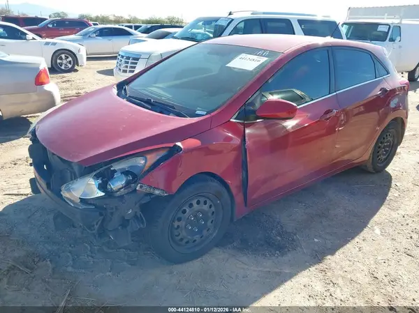 KMHD35LH0HU350140 2017 HYUNDAI ELANTRA - Image 2