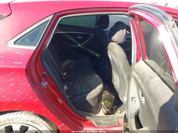KMHD35LH0HU350140 2017 HYUNDAI ELANTRA - Image 8