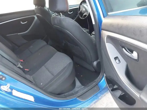 KMHD35LH0HU350185 2017 HYUNDAI ELANTRA - Image 8