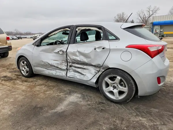 KMHD35LH0HU350381 2017 HYUNDAI ELANTRA - Image 2