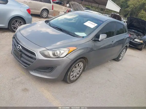 KMHD35LH0HU350462 2017 HYUNDAI ELANTRA - Image 2