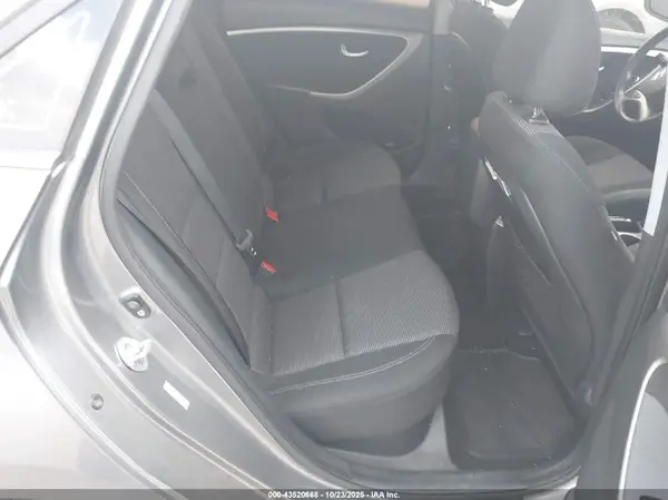 KMHD35LH0HU350462 2017 HYUNDAI ELANTRA - Image 8