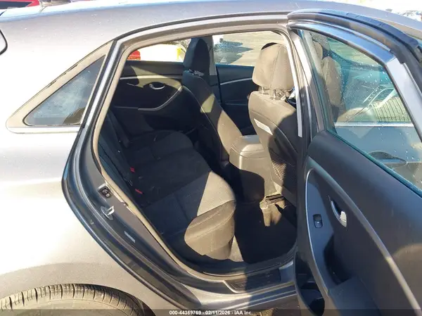 KMHD35LH0HU351742 2017 HYUNDAI ELANTRA - Image 8