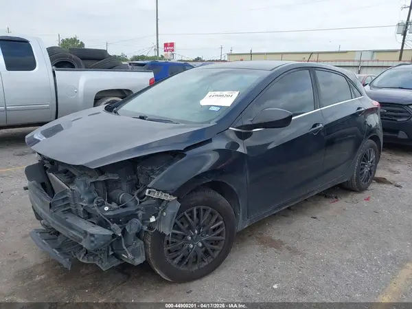 KMHD35LH0HU351756 2017 HYUNDAI ELANTRA - Image 2