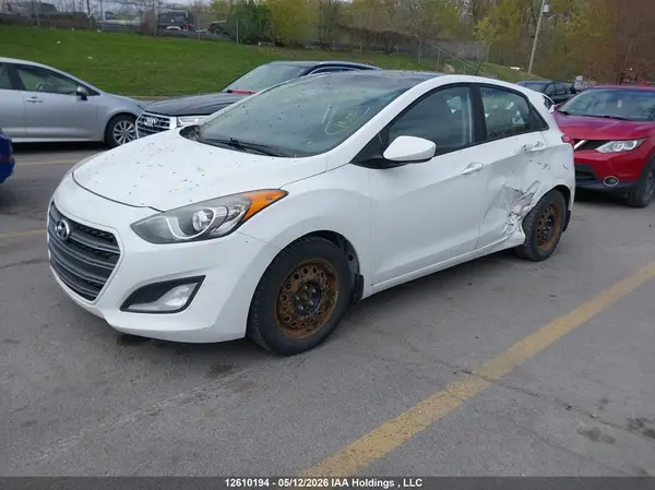 KMHD35LH0HU353748 2017 HYUNDAI ELANTRA - Image 2