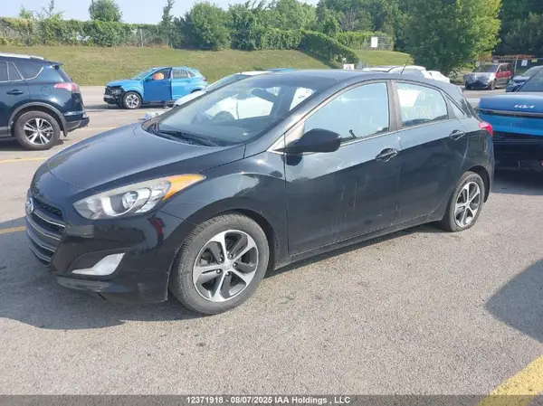 KMHD35LH0HU353846 2017 HYUNDAI ELANTRA - Image 2