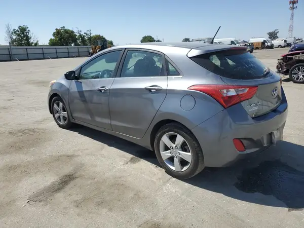 KMHD35LH0HU358044 2017 HYUNDAI ELANTRA - Image 2