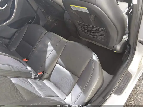 KMHD35LH0HU358318 2017 HYUNDAI ELANTRA - Image 8