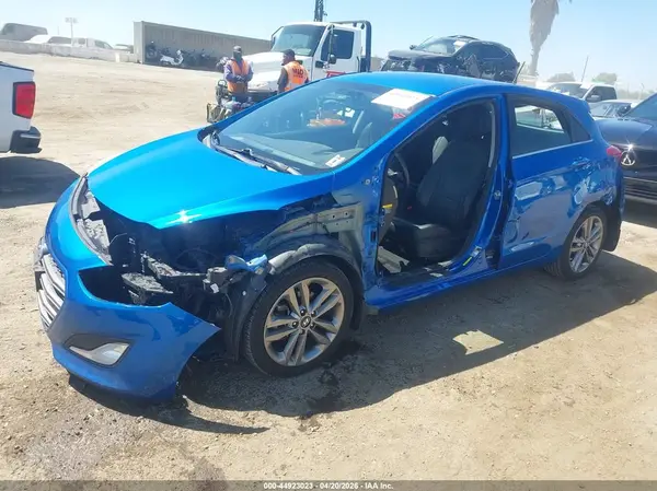 KMHD35LH0HU359985 2017 HYUNDAI ELANTRA - Image 2