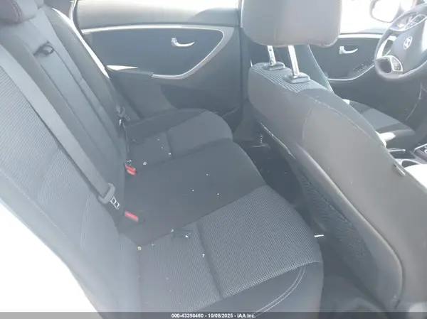 KMHD35LH0HU370212 2017 HYUNDAI ELANTRA - Image 8