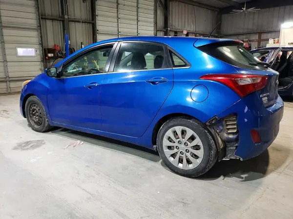 KMHD35LH0HU372445 2017 HYUNDAI ELANTRA - Image 2