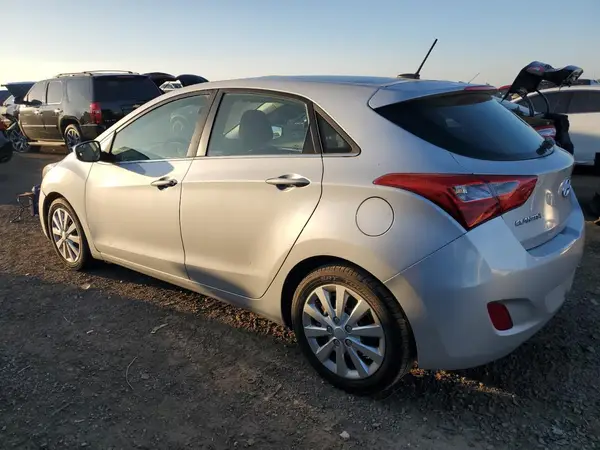 KMHD35LH0HU376723 2017 HYUNDAI ELANTRA - Image 2