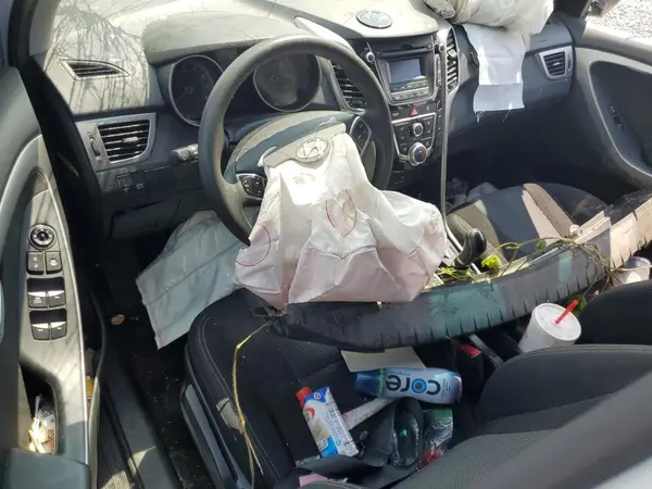KMHD35LH0HU376740 2017 HYUNDAI ELANTRA - Image 8