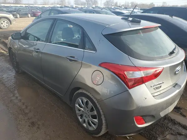 KMHD35LH0HU377211 2017 HYUNDAI ELANTRA - Image 2