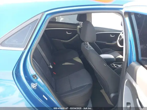KMHD35LH0HU380612 2017 HYUNDAI ELANTRA - Image 8