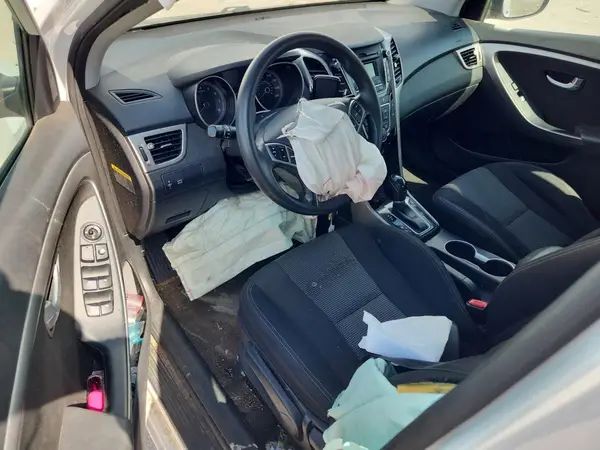 KMHD35LH0HU383235 2017 HYUNDAI ELANTRA - Image 8