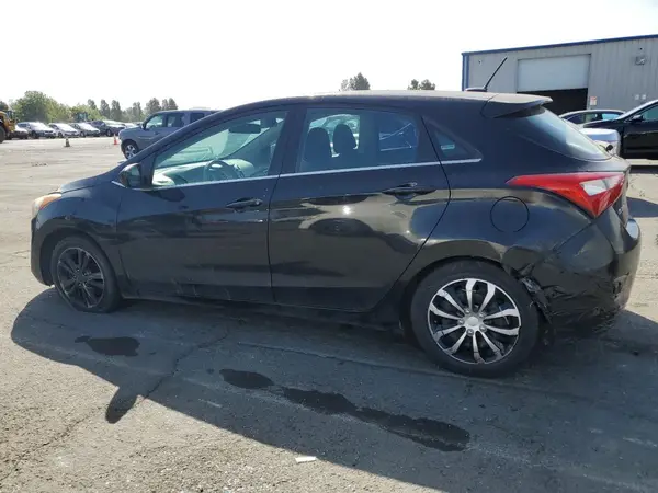 KMHD35LH1GU252524 2016 HYUNDAI ELANTRA - Image 2