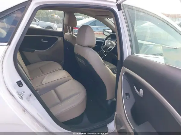 KMHD35LH1GU258551 2016 HYUNDAI ELANTRA - Image 8