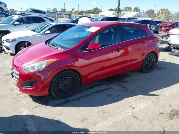 KMHD35LH1GU266519 2016 HYUNDAI ELANTRA - Image 2