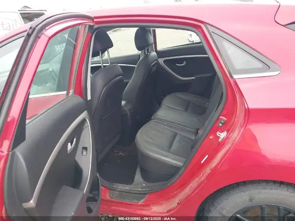 KMHD35LH1GU270554 2016 HYUNDAI ELANTRA - Image 8