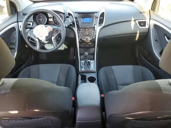 KMHD35LH1GU273003 2016 HYUNDAI ELANTRA - Image 8