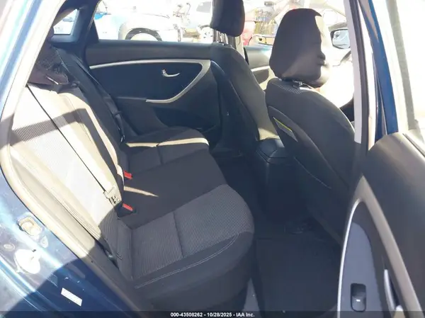 KMHD35LH1GU274250 2016 HYUNDAI ELANTRA - Image 8