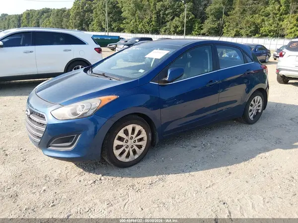 KMHD35LH1GU276368 2016 HYUNDAI ELANTRA - Image 2