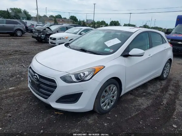 KMHD35LH1GU284616 2016 HYUNDAI ELANTRA - Image 2