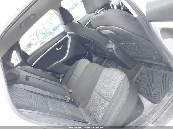 KMHD35LH1GU284616 2016 HYUNDAI ELANTRA - Image 8