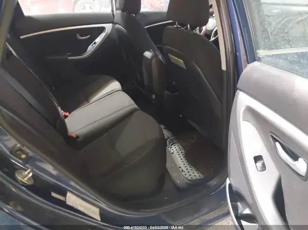 KMHD35LH1GU291565 2016 HYUNDAI ELANTRA - Image 8