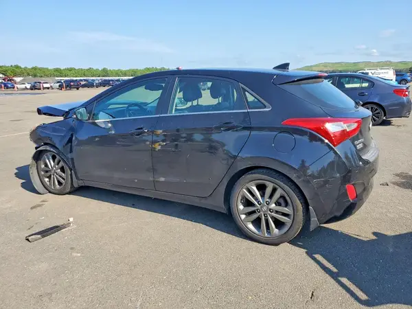 KMHD35LH1GU293994 2016 HYUNDAI ELANTRA - Image 2