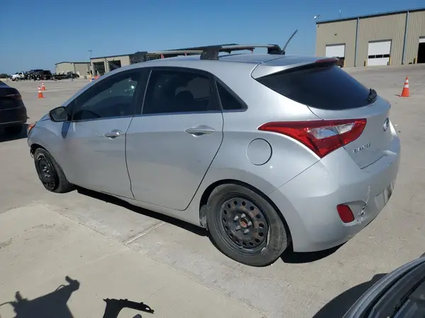 KMHD35LH1GU300796 2016 HYUNDAI ELANTRA - Image 2