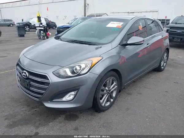 KMHD35LH1GU303388 2016 HYUNDAI ELANTRA - Image 2
