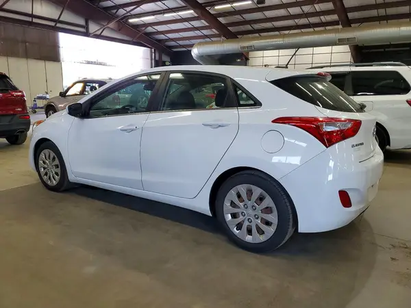 KMHD35LH1GU303701 2016 HYUNDAI ELANTRA - Image 2