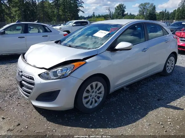 KMHD35LH1GU304573 2016 HYUNDAI ELANTRA - Image 2