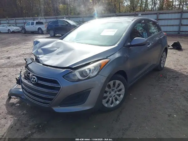 KMHD35LH1GU307215 2016 HYUNDAI ELANTRA - Image 2
